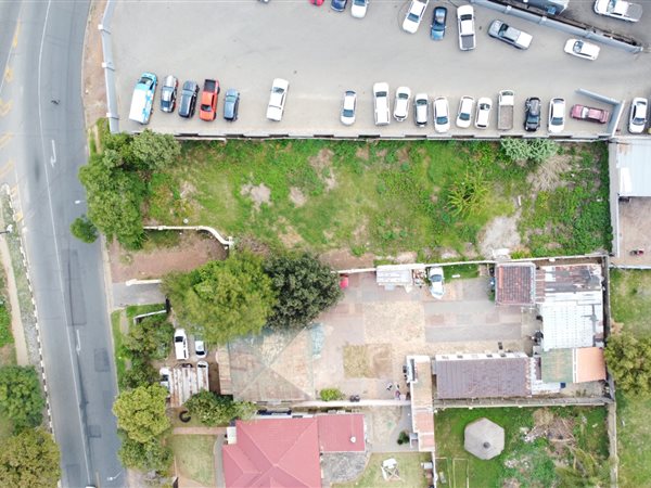 1110 m² Land available in Kew