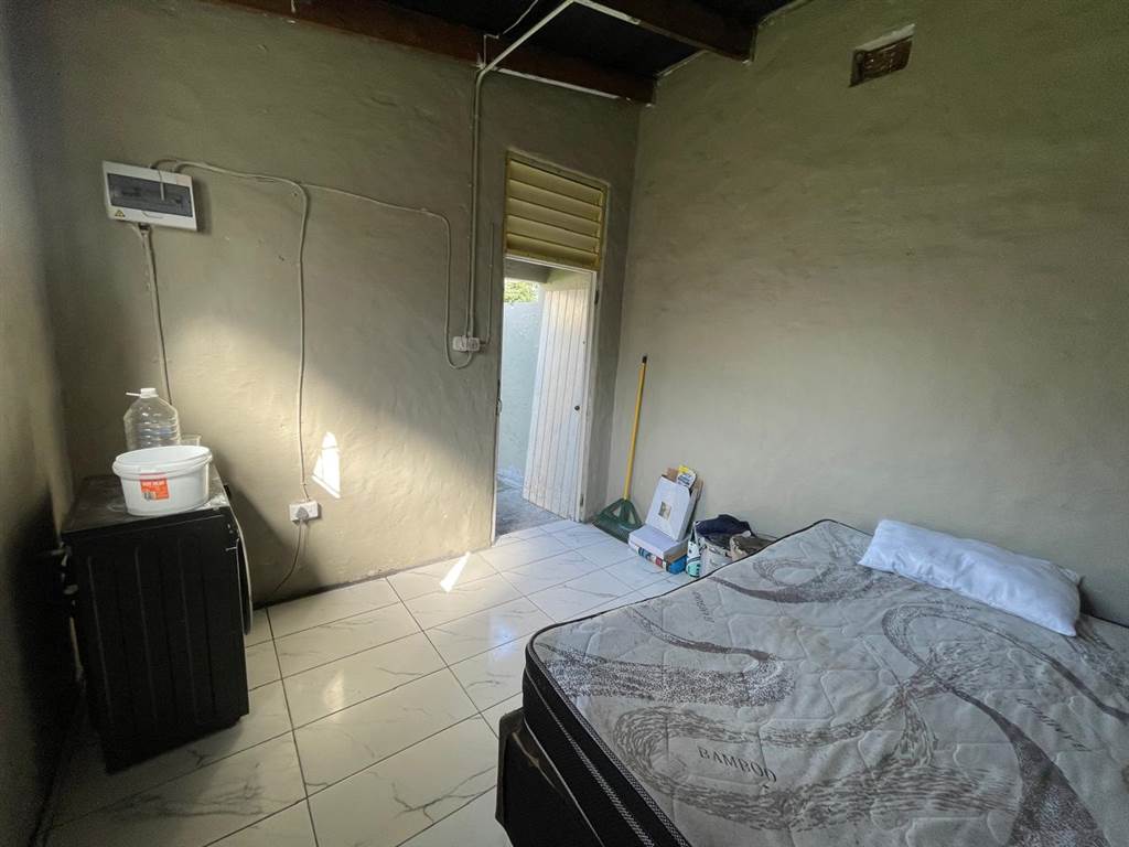1 Bed Garden Cottage in Pinetown Central photo number 3