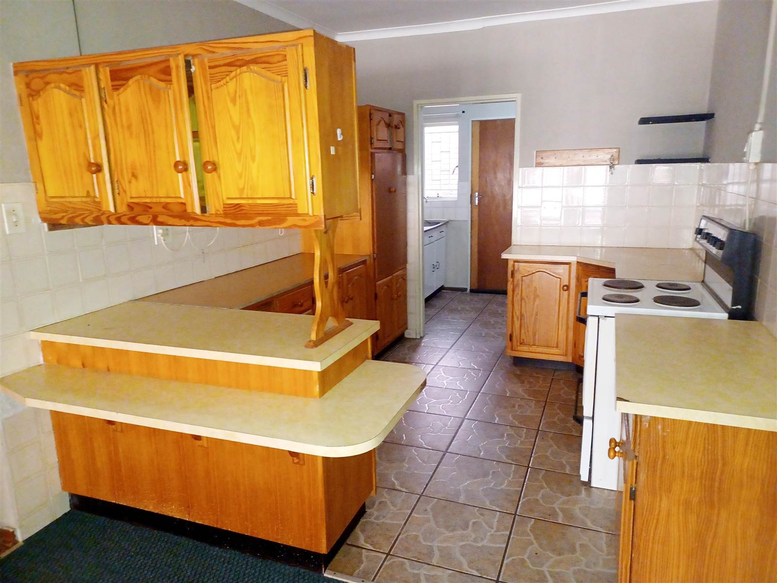 2 Bed Apartment in Mookgophong (Naboomspruit) photo number 3