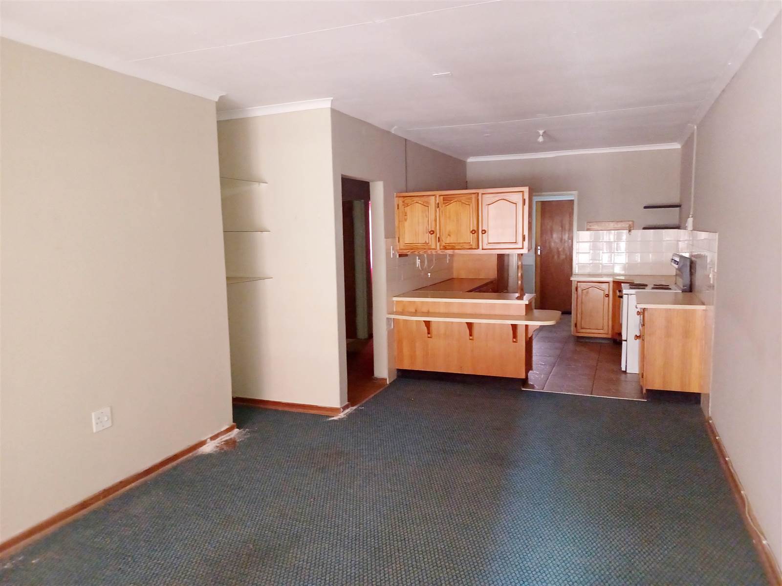 2 Bed Apartment in Mookgophong (Naboomspruit) photo number 7