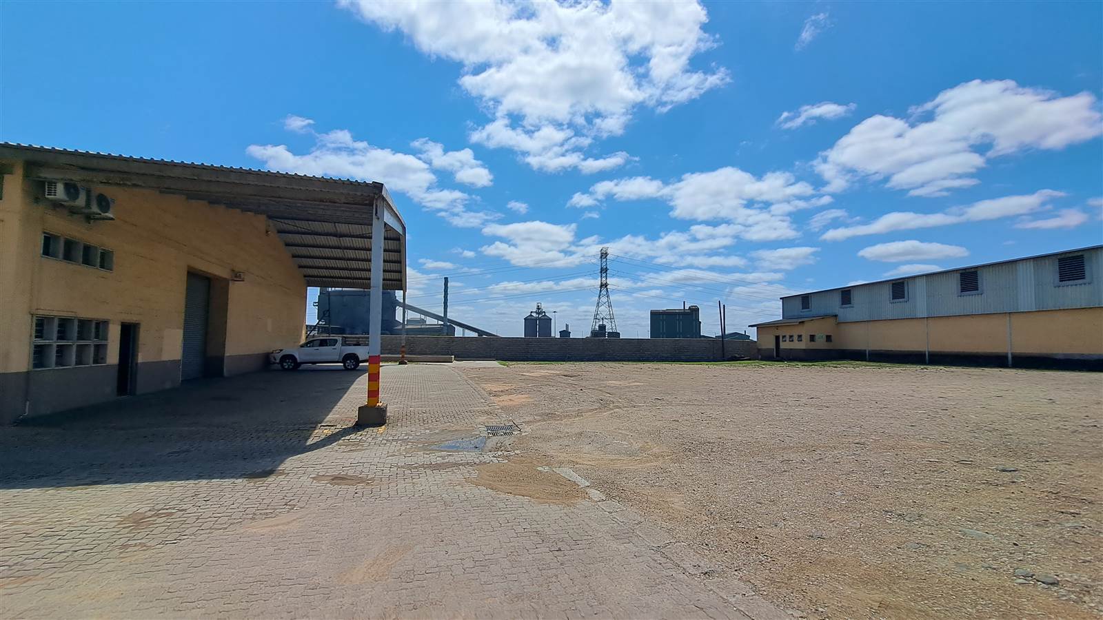 526  m² Industrial space in Hillview photo number 10