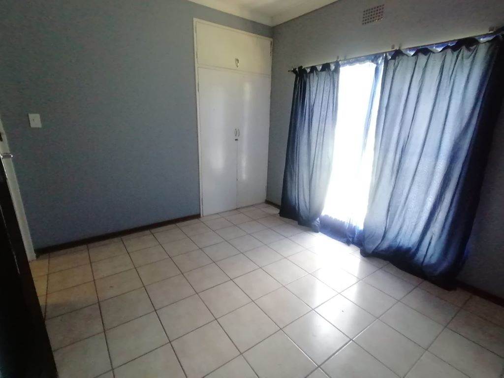 2 Bed Apartment in Delmas photo number 11