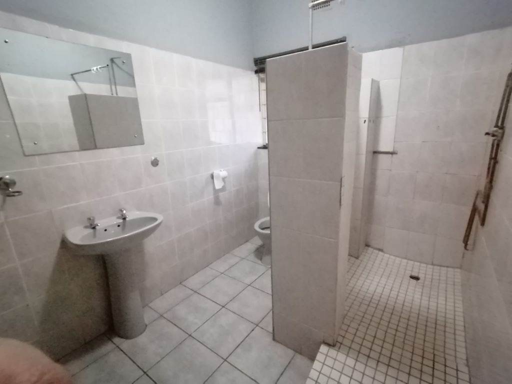 2 Bed Apartment in Delmas photo number 25