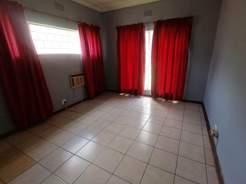 2 Bed Apartment in Delmas photo number 15