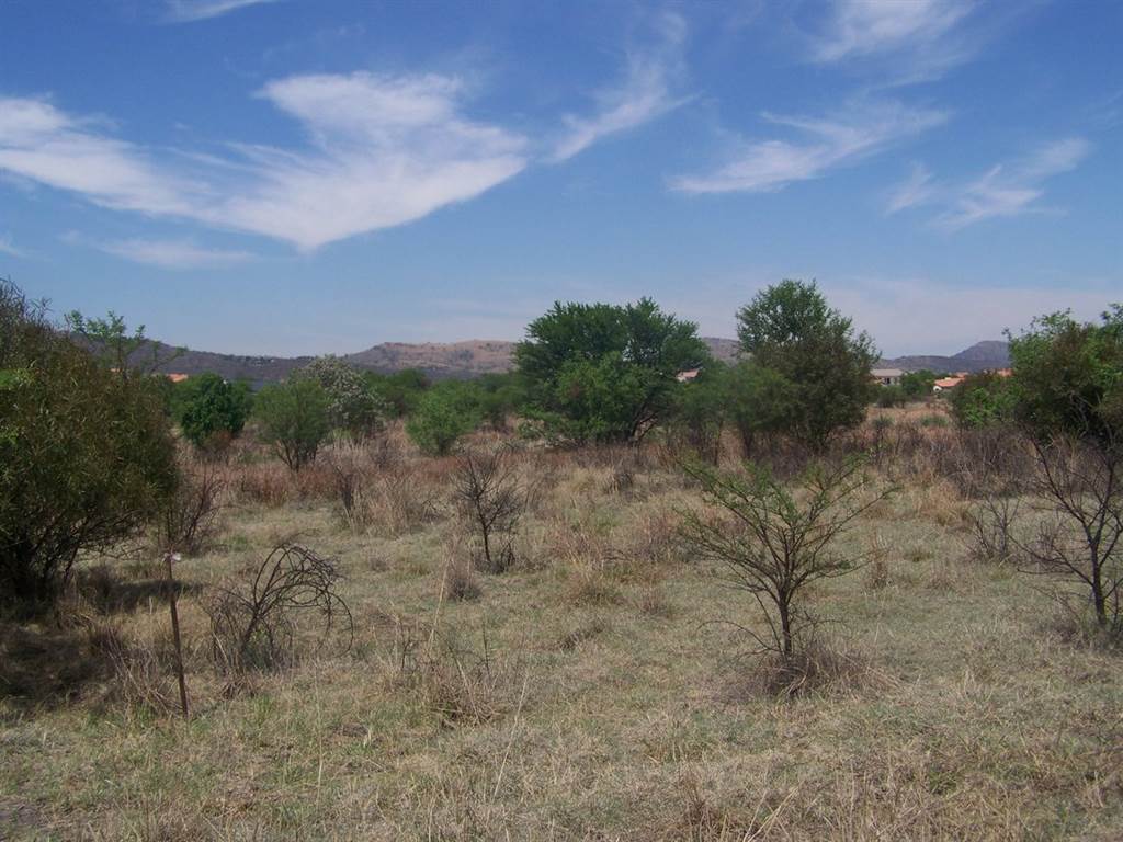 1200 m² Land available in Melodie photo number 4