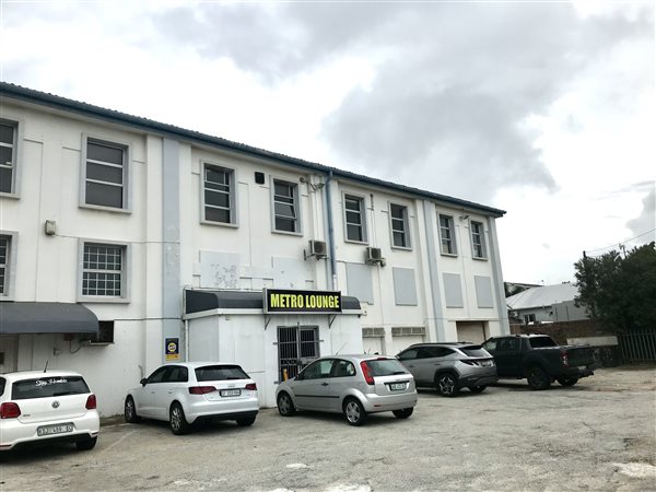 380  m² Commercial space in Newton Park
