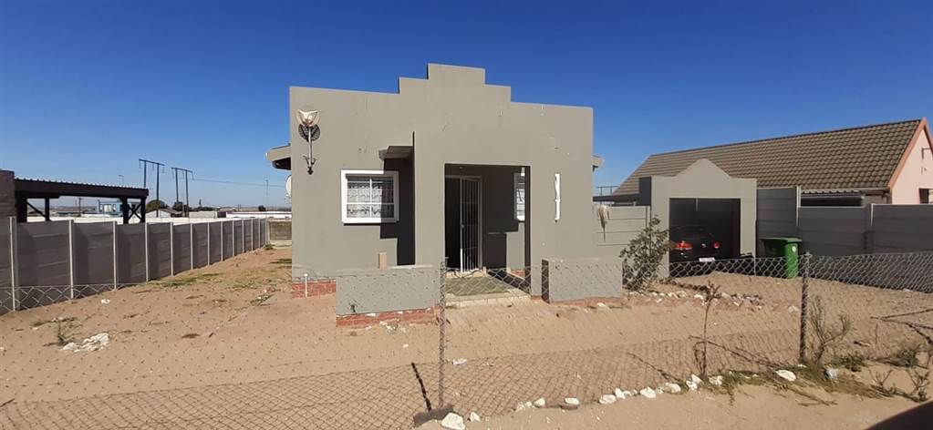 3 Bed House in Louwville photo number 1