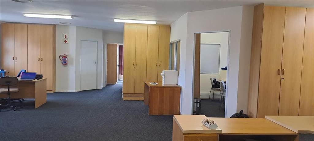 140  m² Commercial space in Maitland photo number 3