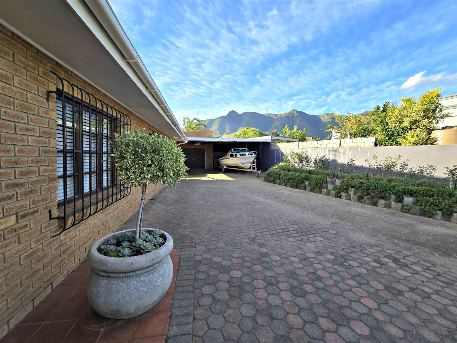 4 Bed House in Swellendam photo number 30