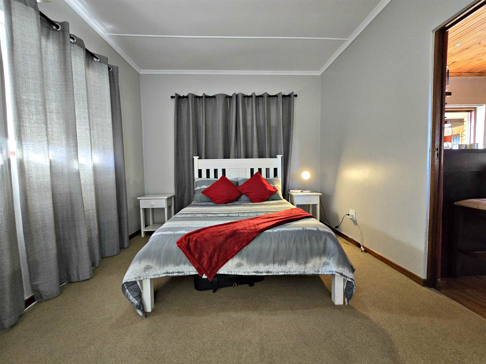 4 Bed House in Swellendam photo number 13
