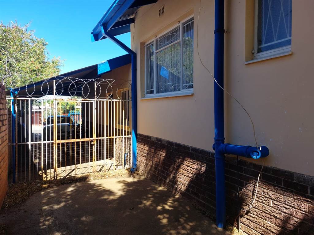 3 Bed House in Uitsig photo number 27