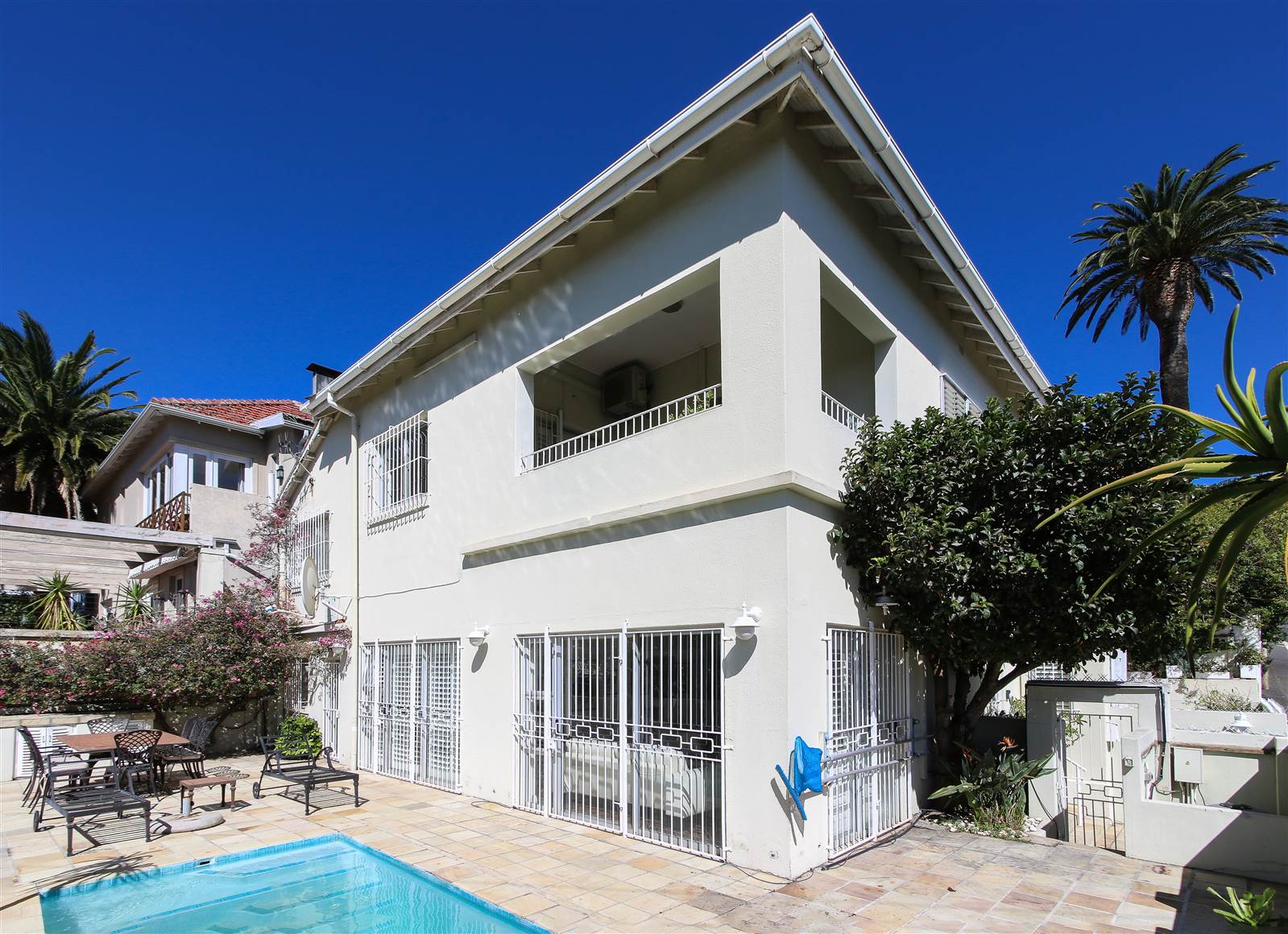 5 Bed House in Fresnaye photo number 2