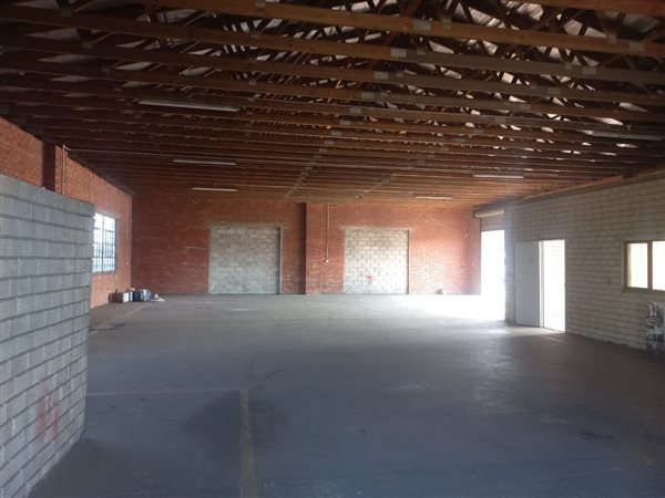 Commercial space in Alton