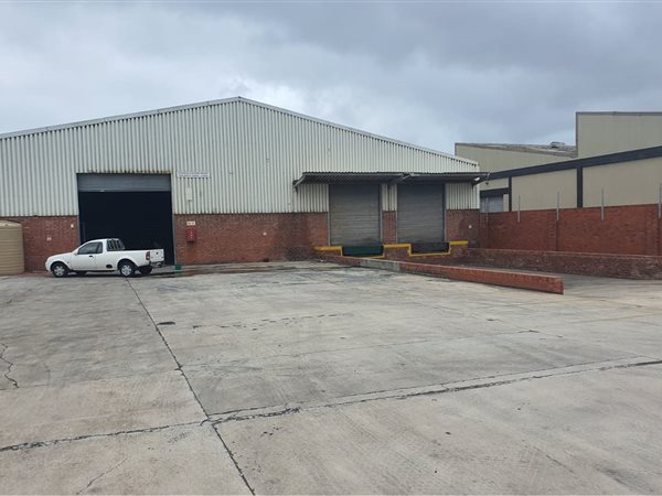 1 380  m² Industrial space