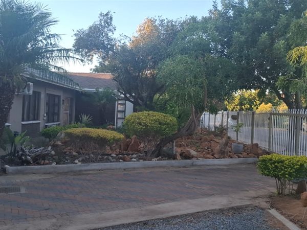 5 Bedroom House 5 Bedroom House