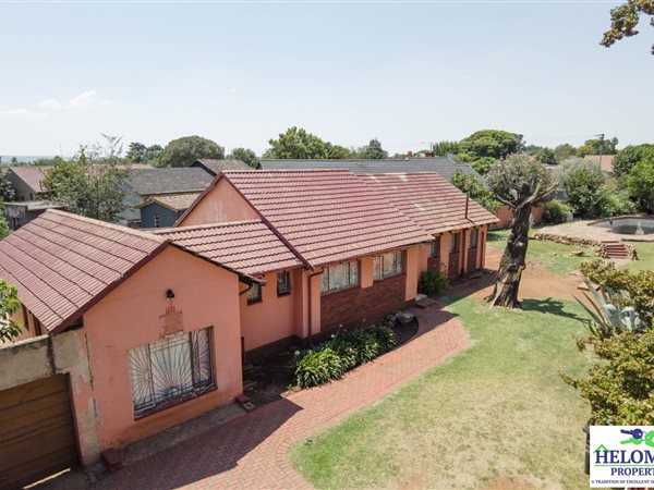 4 Bed House in Leondale