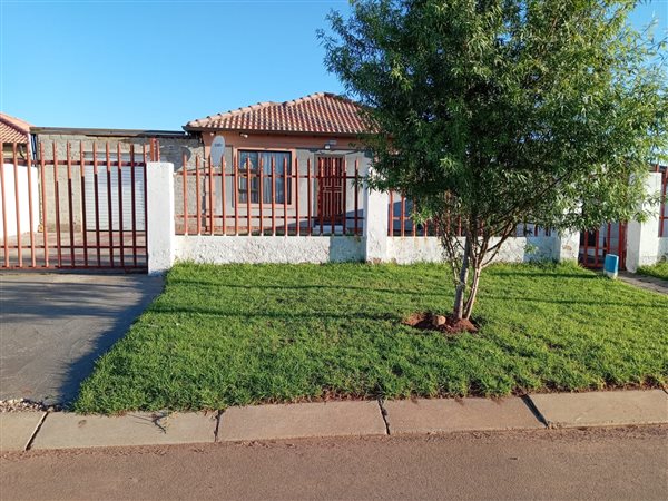 2 Bedroom House 2 Bedroom House