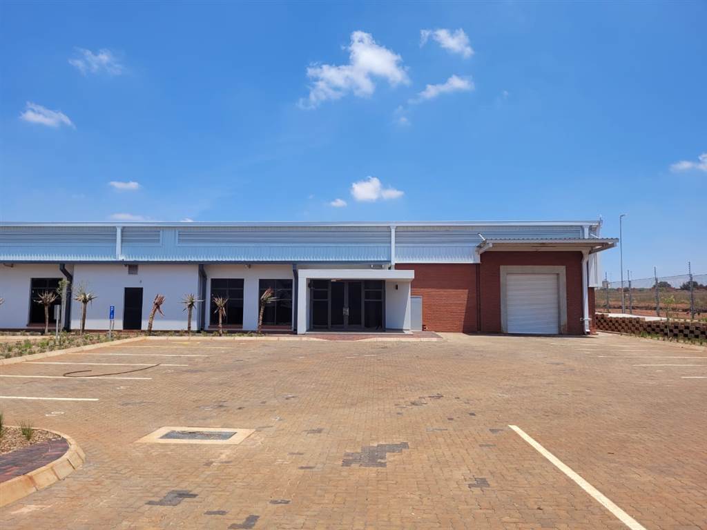 1325  m² Industrial space in Serengeti photo number 1