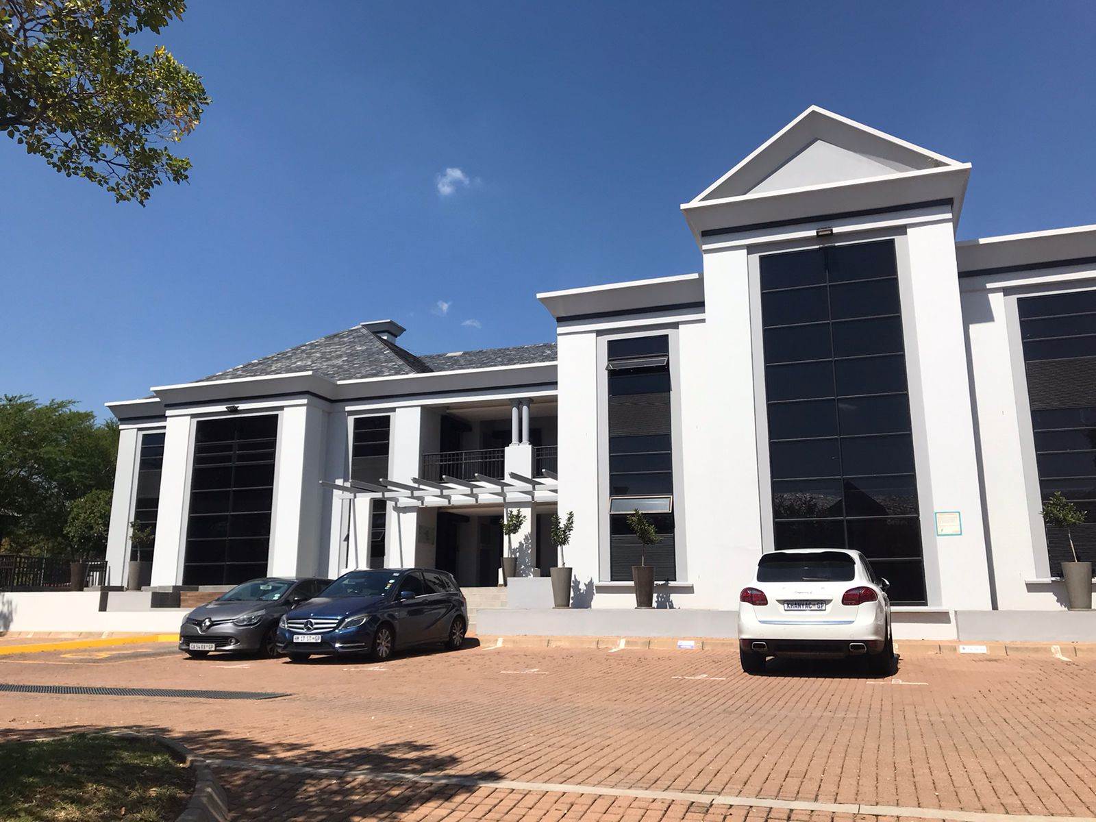 4076  m² Commercial space in Bryanston photo number 2