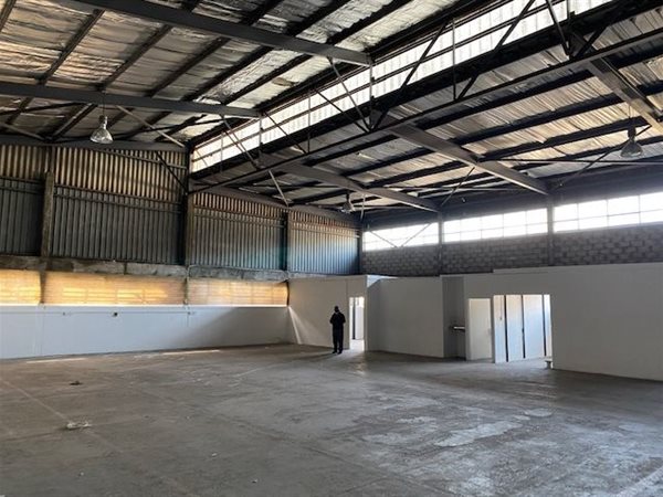 400  m² Industrial space