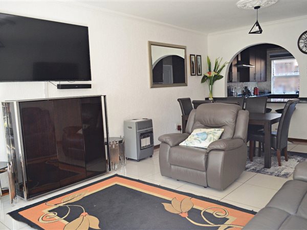 3 Bed Apartment in Atholl