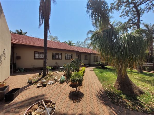 4 Bed House in Capricorn