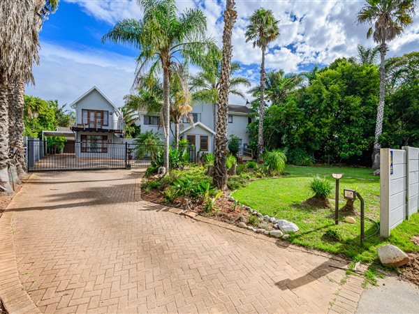 6 Bedroom House 6 Bedroom House