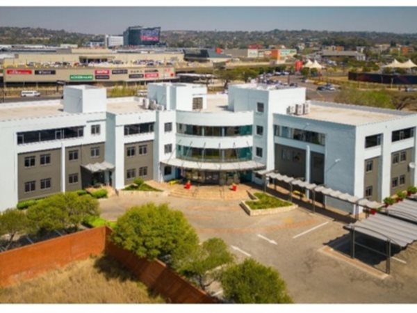 2 378 m² Commercial space 2 378 m² Commercial space