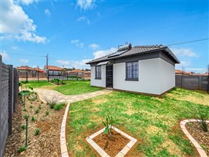 2 Bed House in Montana Park