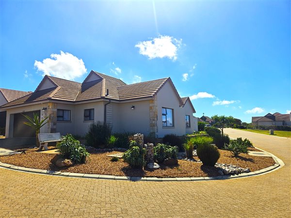 3 Bedroom Townhouse 3 Bedroom Townhouse