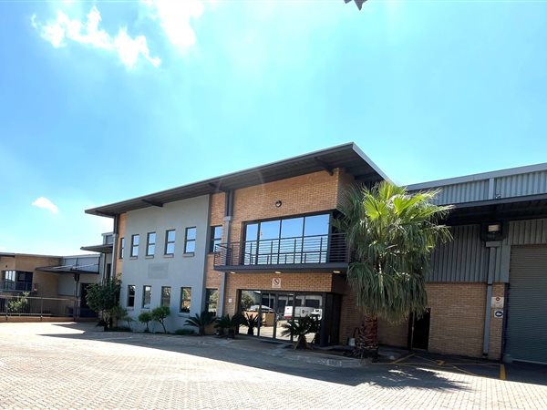 2358  m² Commercial space