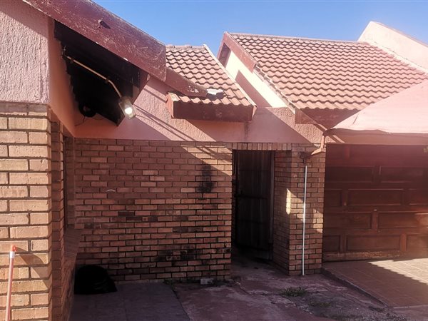 3 Bedroom House 3 Bedroom House