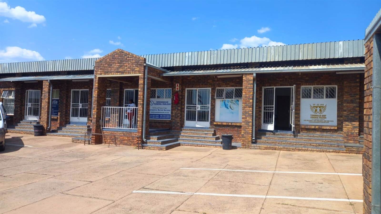 64  m² Commercial space in Soshanguve photo number 6