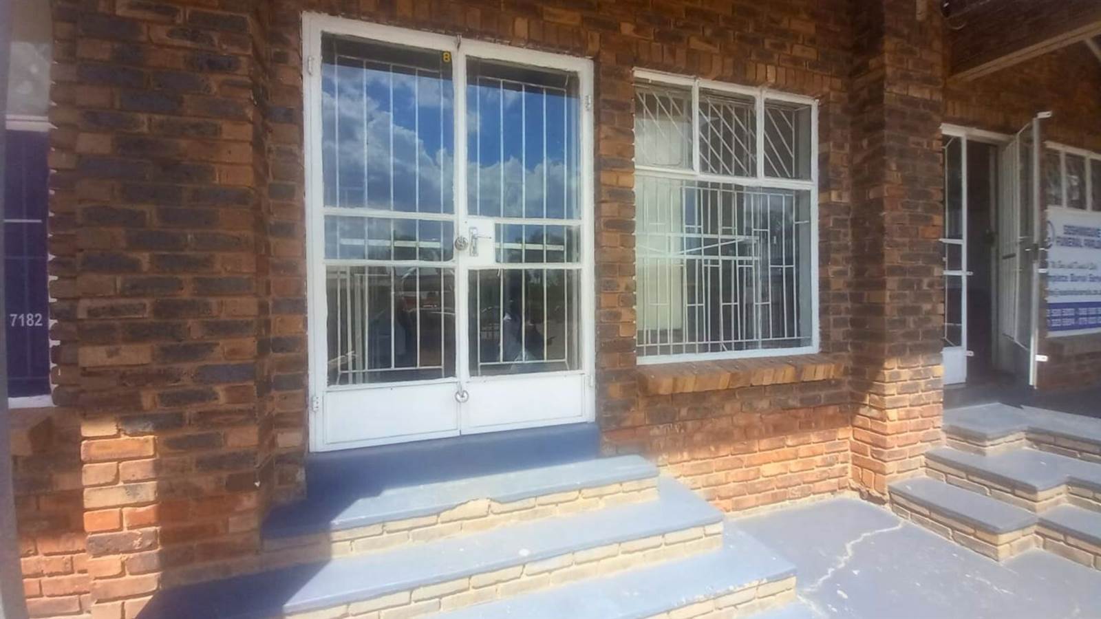64  m² Commercial space in Soshanguve photo number 3