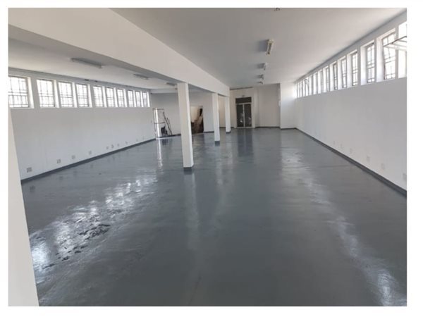 652  m² Industrial space