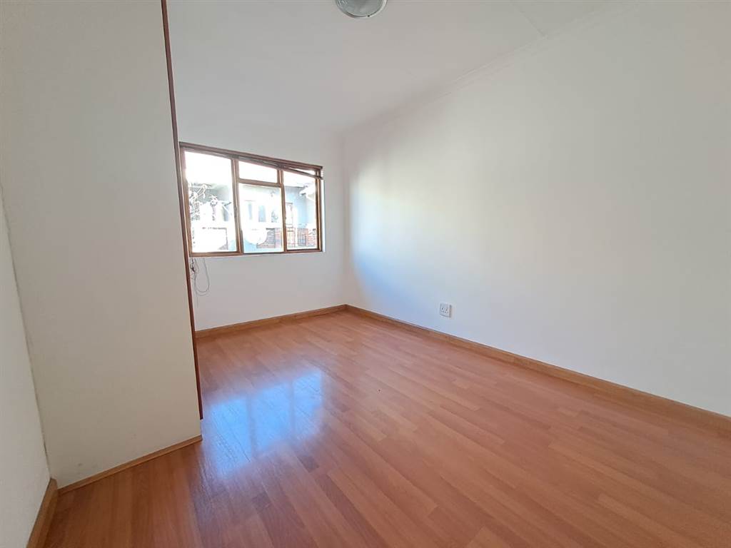 3 Bed Apartment in Meyersdal photo number 9