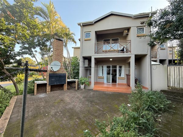 3 Bedroom Townhouse 3 Bedroom Townhouse