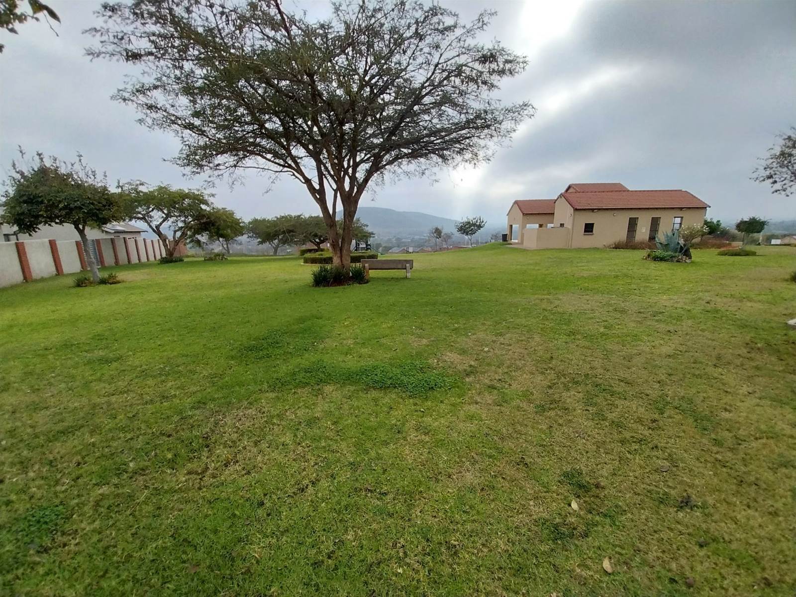878 m² Land available in Eldoraigne photo number 6