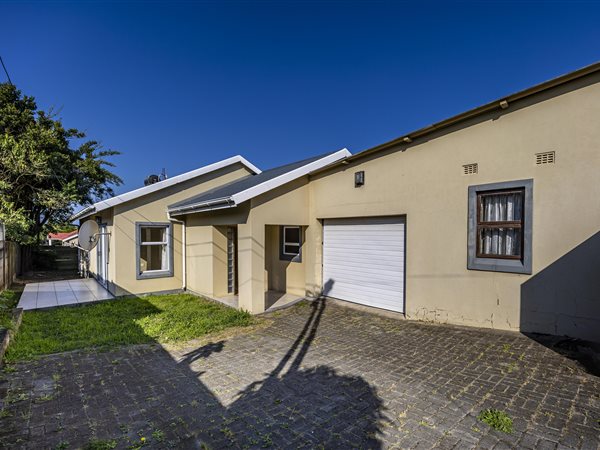 4 Bedroom Townhouse 4 Bedroom Townhouse