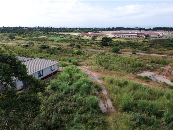 6074 m² Land available in Gonubie
