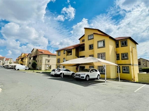 3 Bedroom Townhouse 3 Bedroom Townhouse