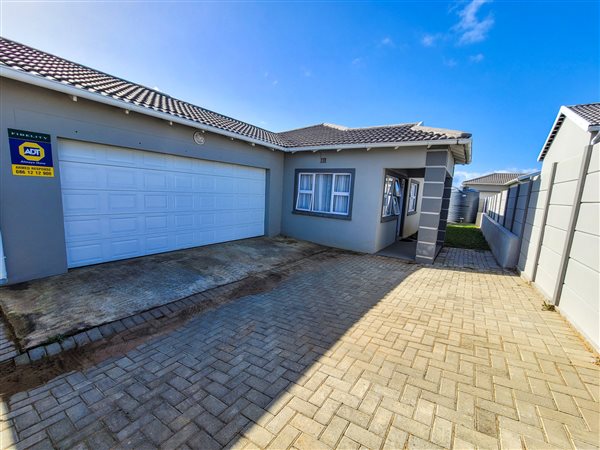 3 Bedroom Townhouse 3 Bedroom Townhouse