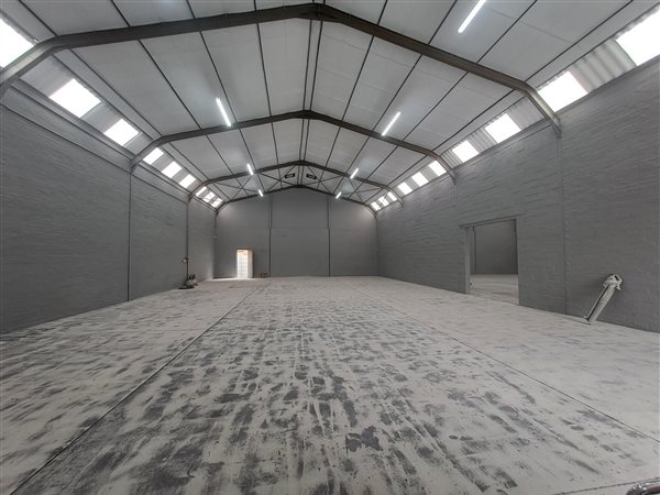 599  m² Industrial space