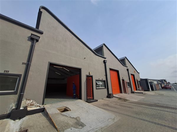 290  m² Industrial space