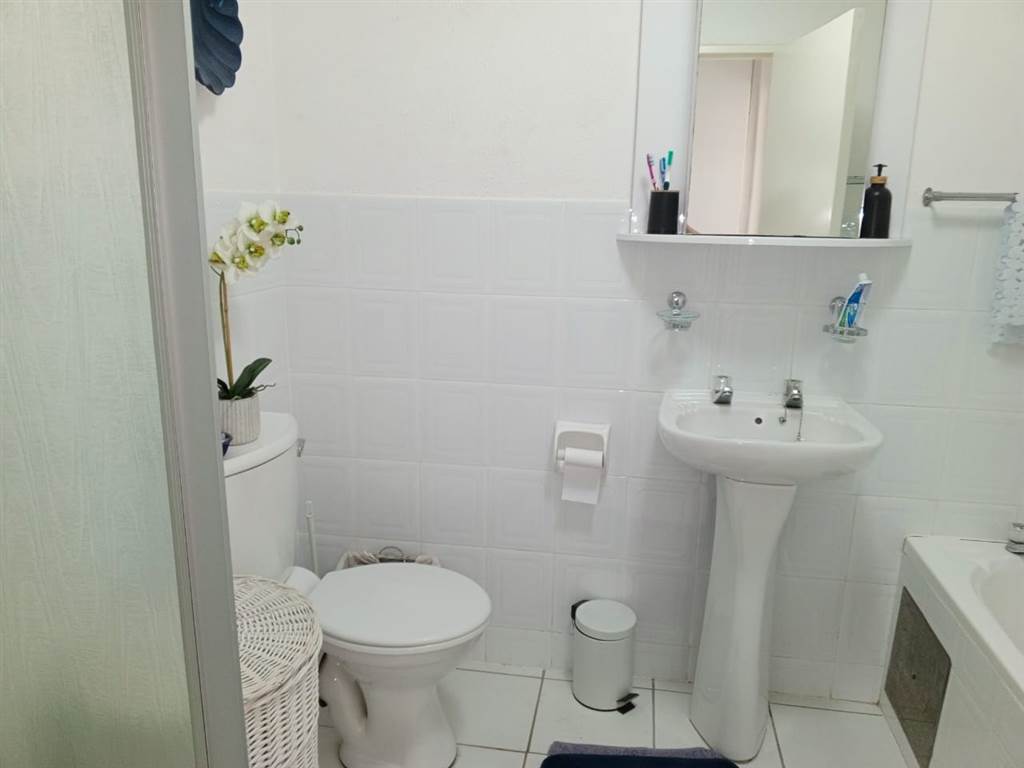 2 Bed Apartment in St Michaels on Sea photo number 29