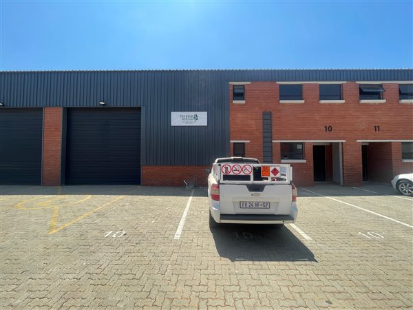 225  m² Industrial space