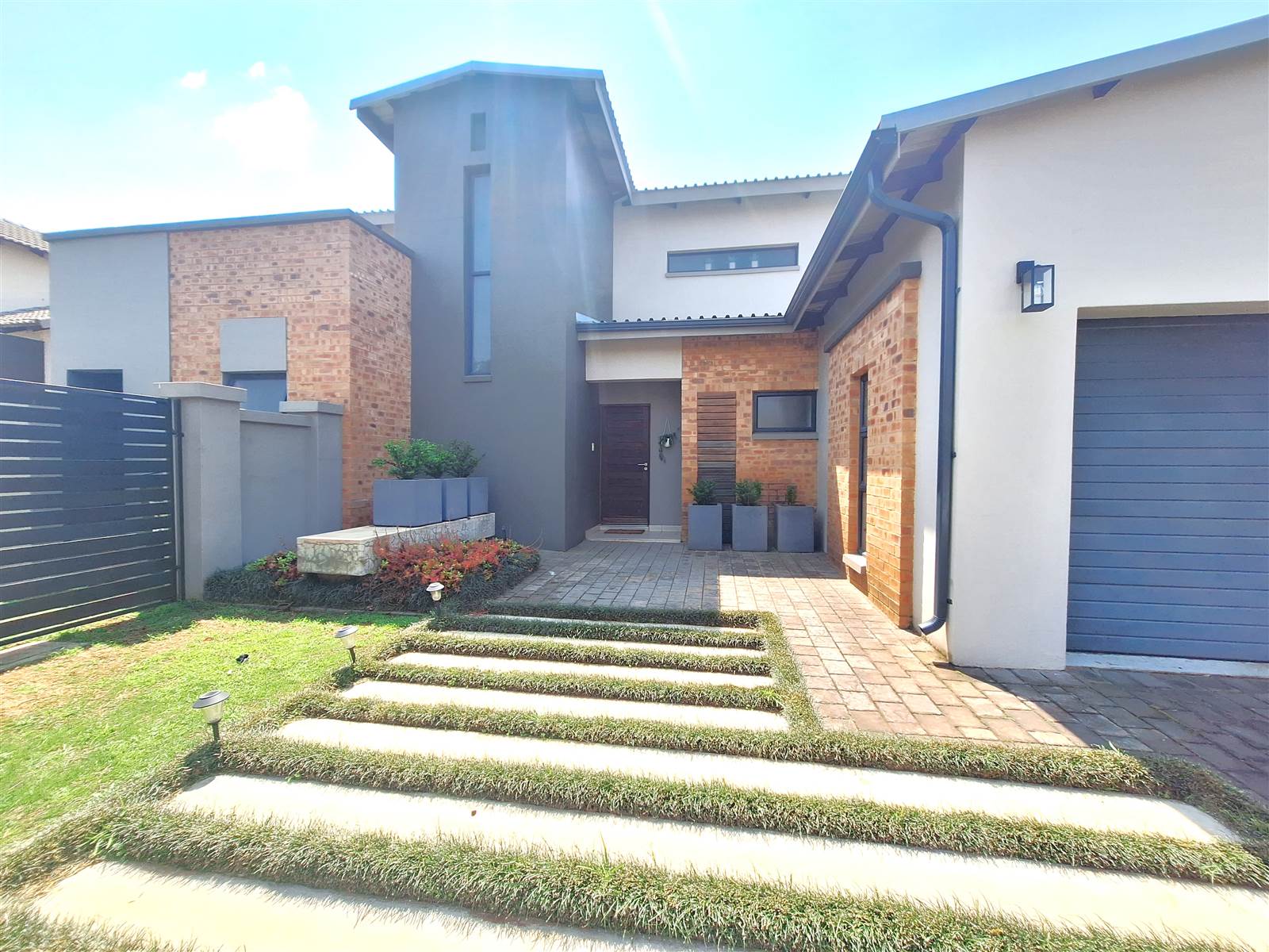 3 Bed House in Midstream Ridge Estate photo number 4