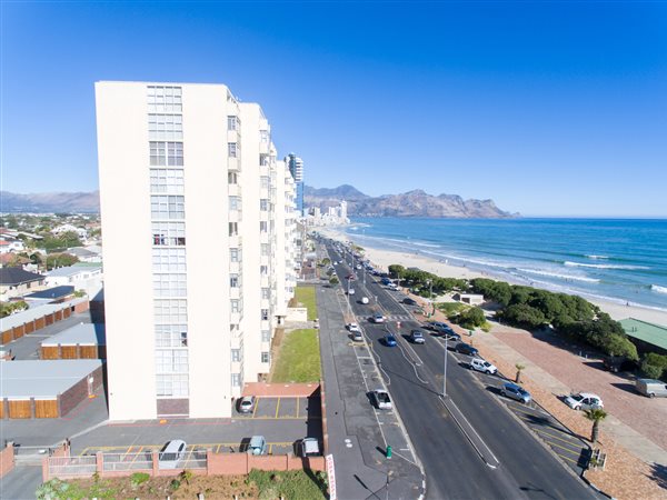 3 Bed Apartment in Strand North