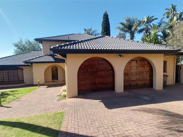 4 Bedroom House 4 Bedroom House