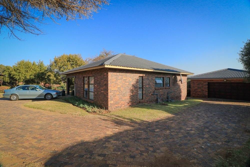 3 Bed House in Vaal Dam photo number 3